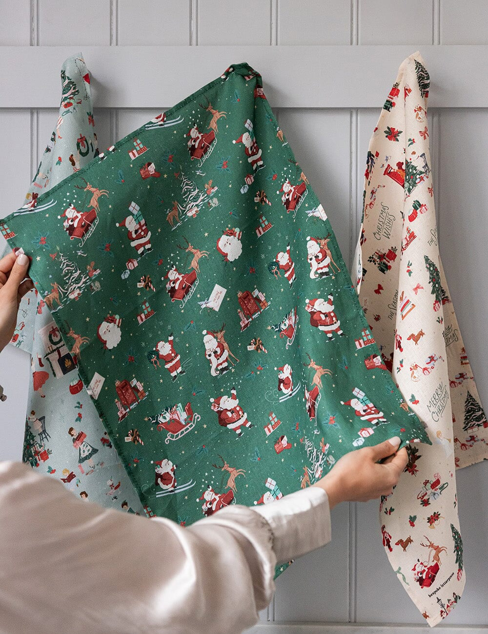Christmas Santas Linen Teatowel - Pure Apotheca
