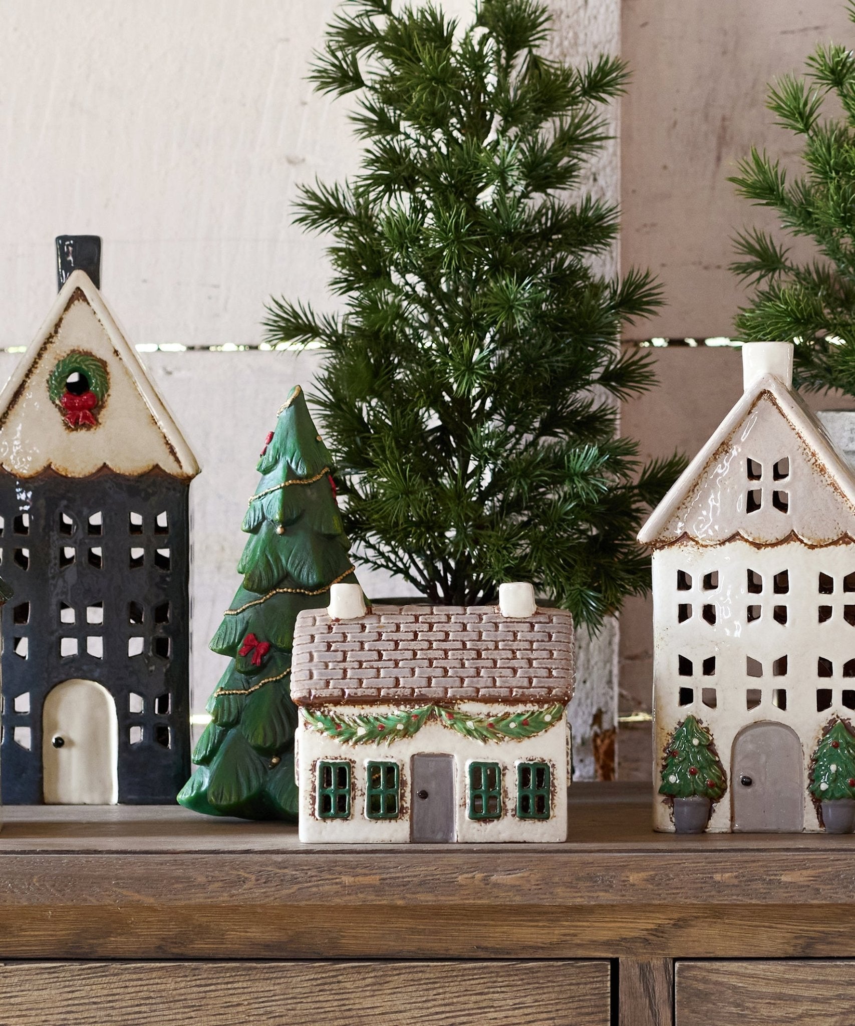 Christmas Tea Light Cottage with Swag - Pure Apotheca