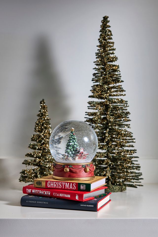 Classic Noel Snowglobe - Pure Apotheca