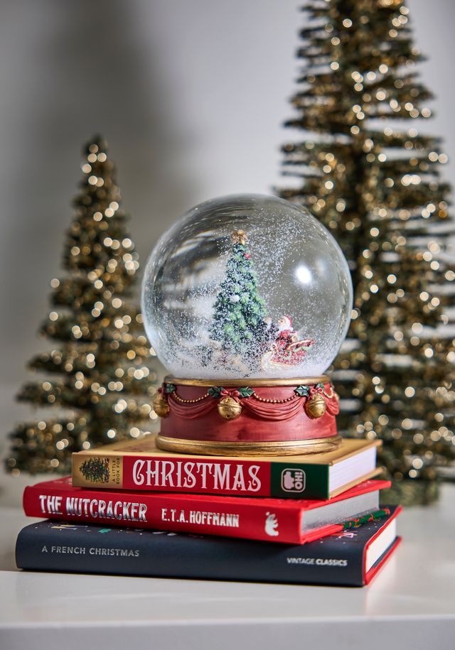 Classic Noel Snowglobe - Pure Apotheca