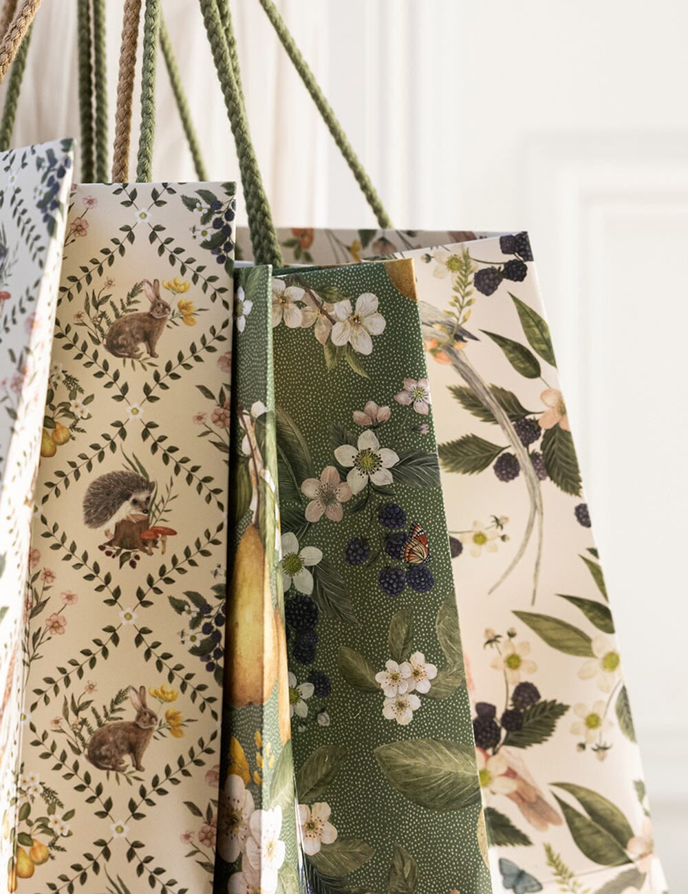 Cockatoo Gift Bag Medium - Pure Apotheca