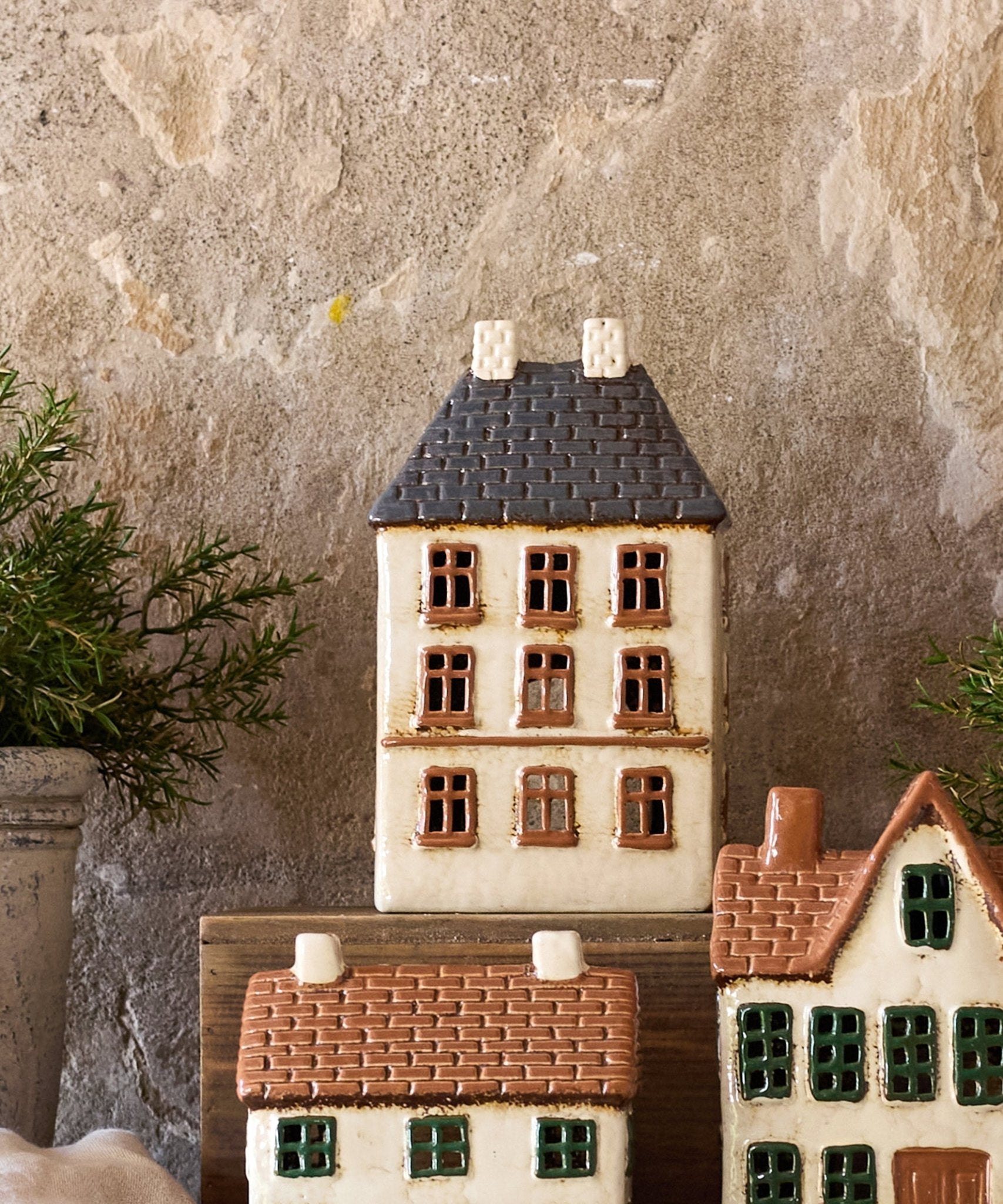 Cotswolds Country Tea Light Estate House - Pure Apotheca