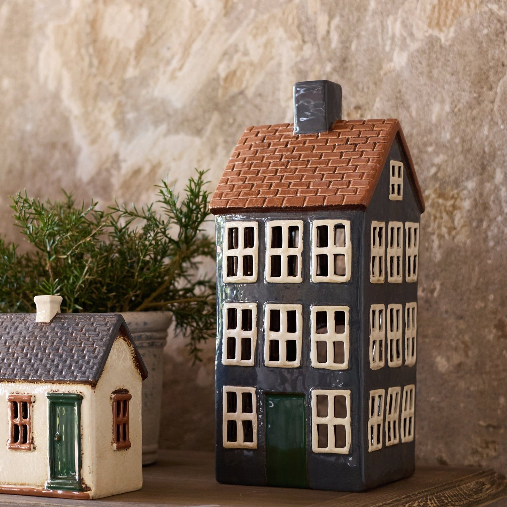 Cotswolds Country Tea Light Grande Chalet - Pure Apotheca
