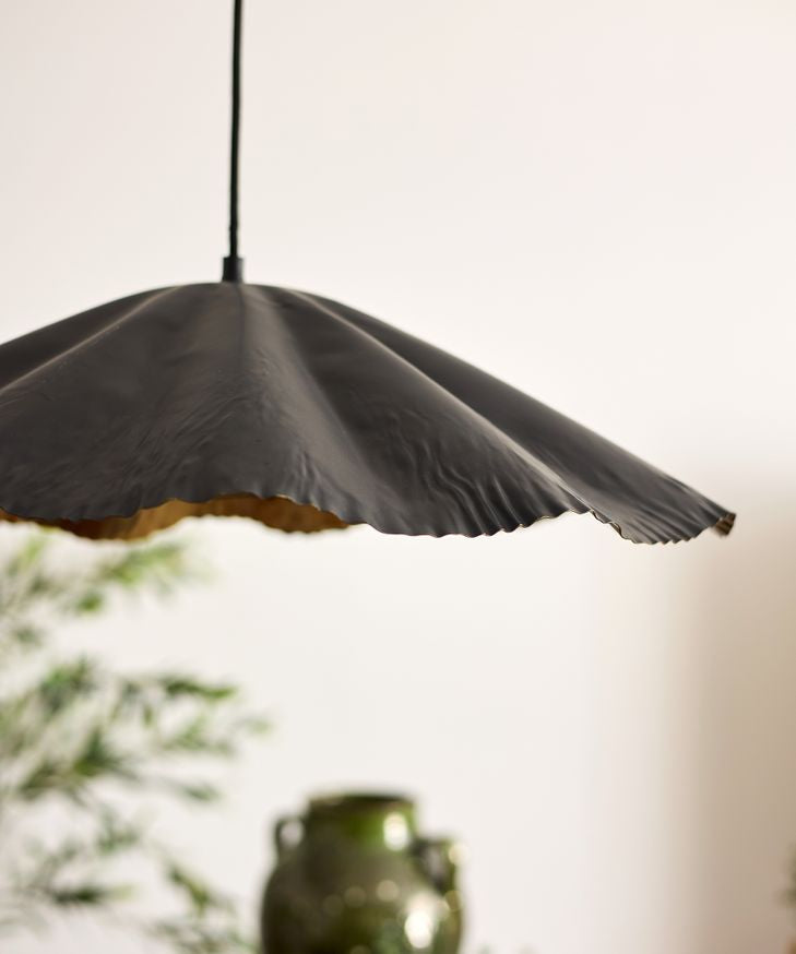 Crimped Pendant Black/Gold Small - Pure Apotheca