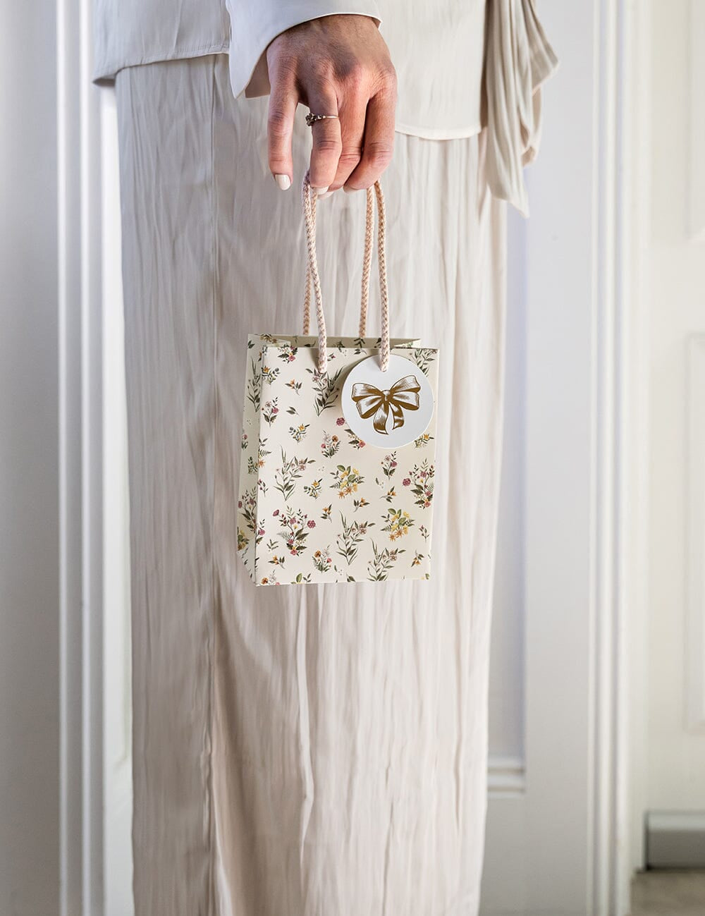 Dainty Blooms Gift Bag Small - Pure Apotheca