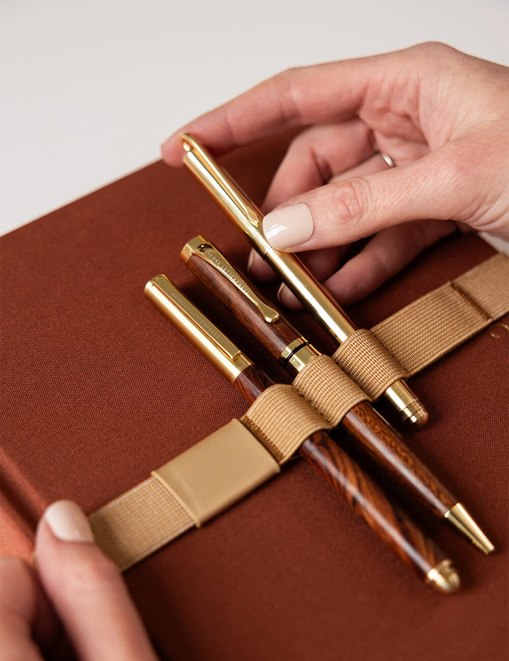 Elastic Book Strap Gold - Pure Apotheca