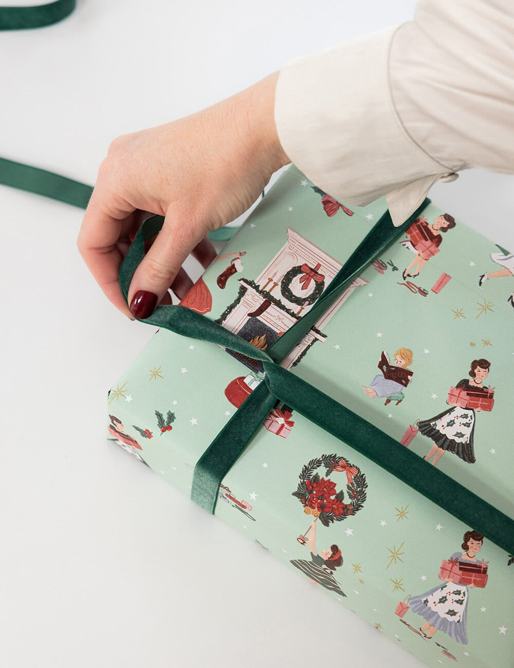 Gift Wrap Roll 3m - Christmas Ladies - Pure Apotheca