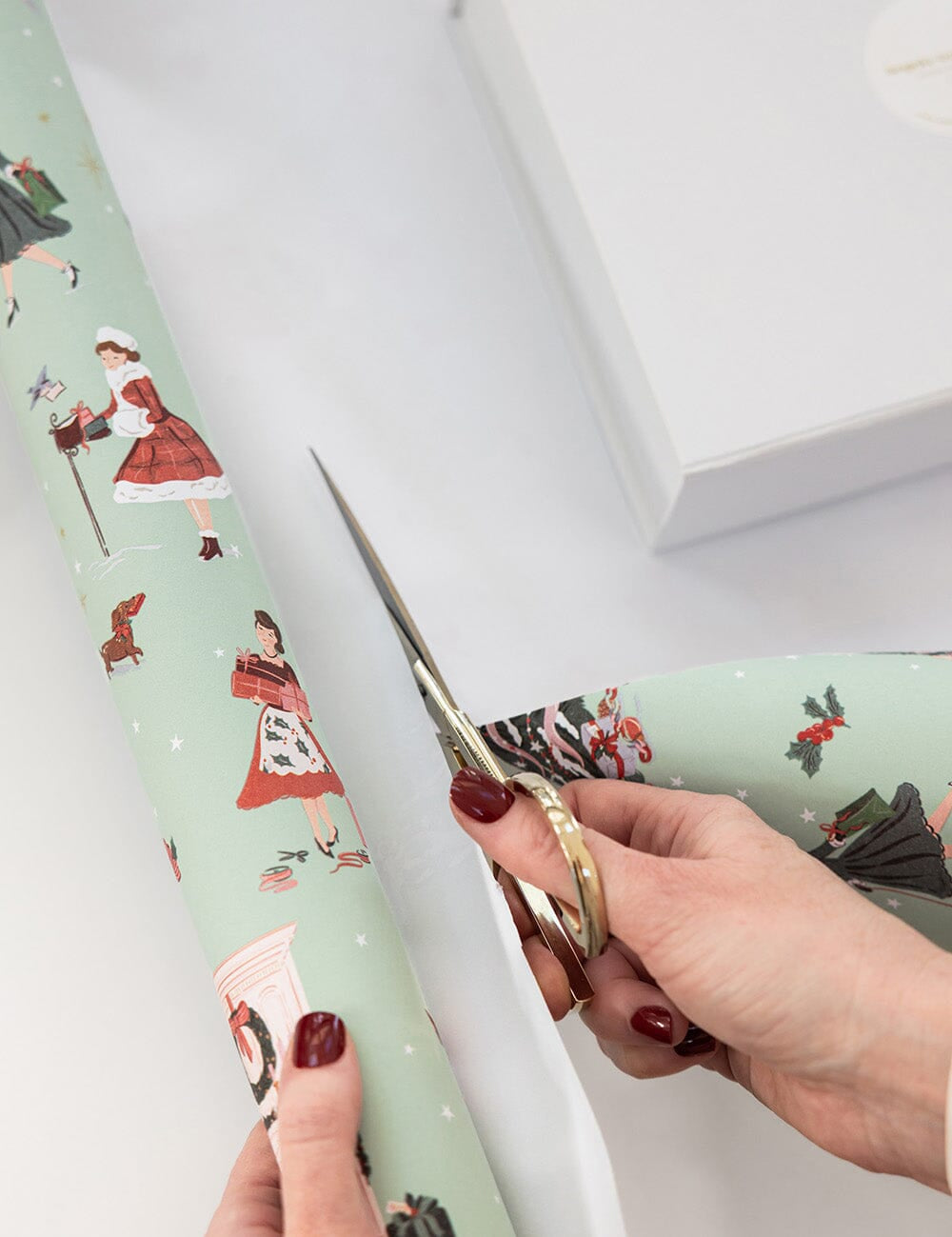 Gift Wrap Roll 3m - Christmas Ladies - Pure Apotheca