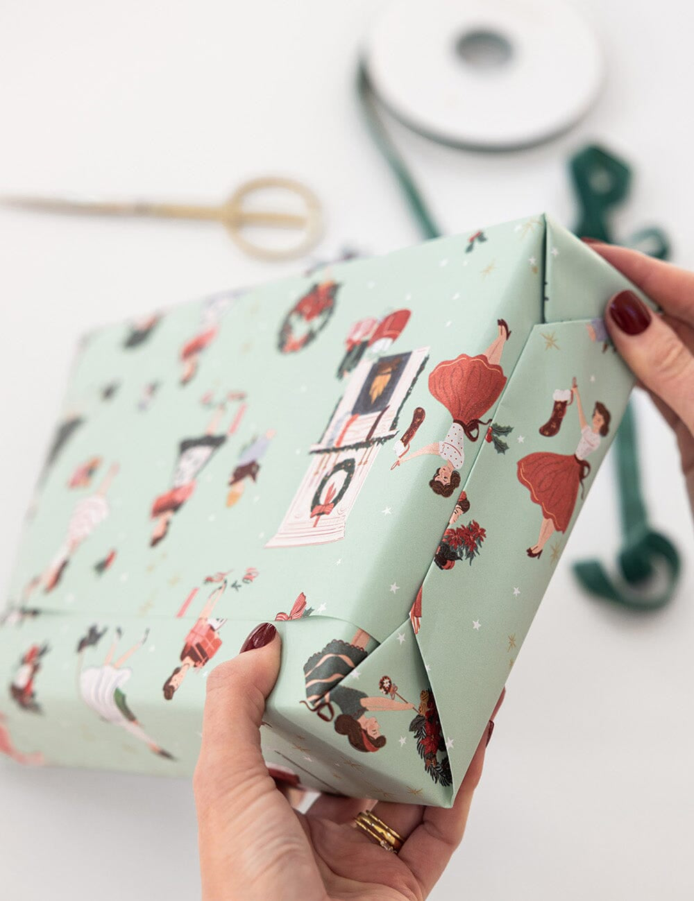 Gift Wrap Roll 3m - Christmas Ladies - Pure Apotheca