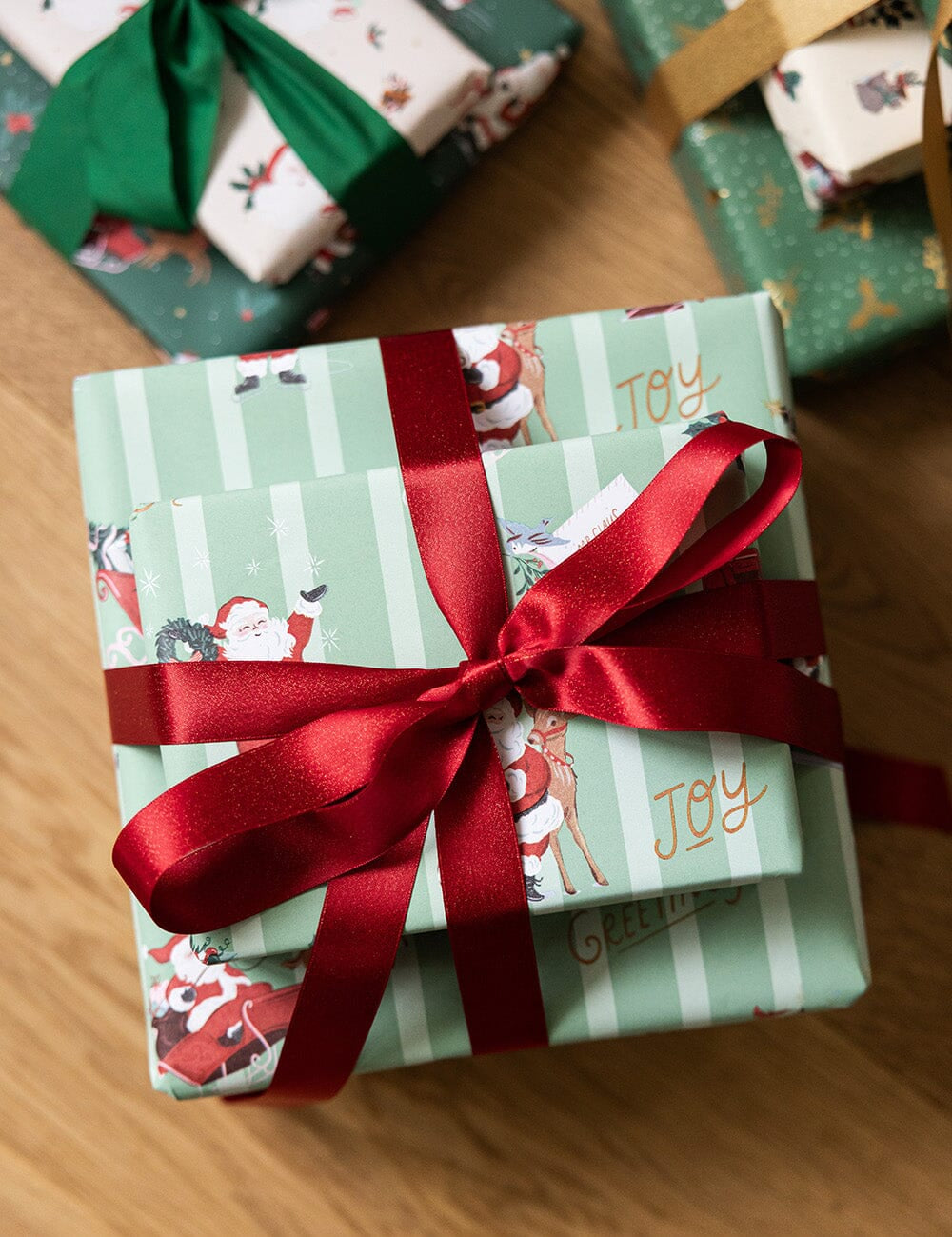 Gift Wrap Roll 3m - Christmas Santas - Pure Apotheca