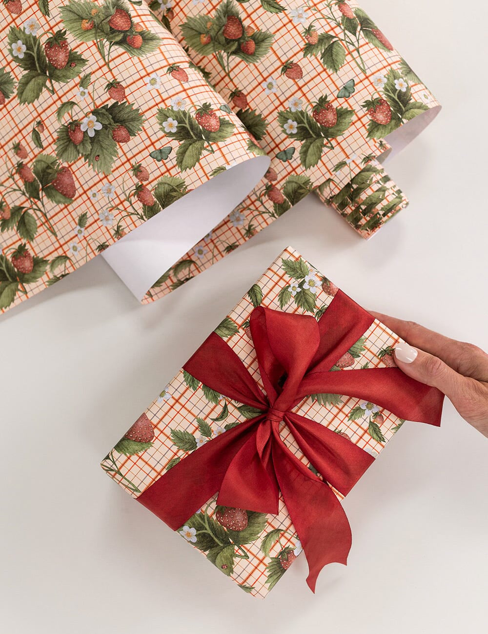 Gift Wrap Roll 3m - Strawberries - Pure Apotheca