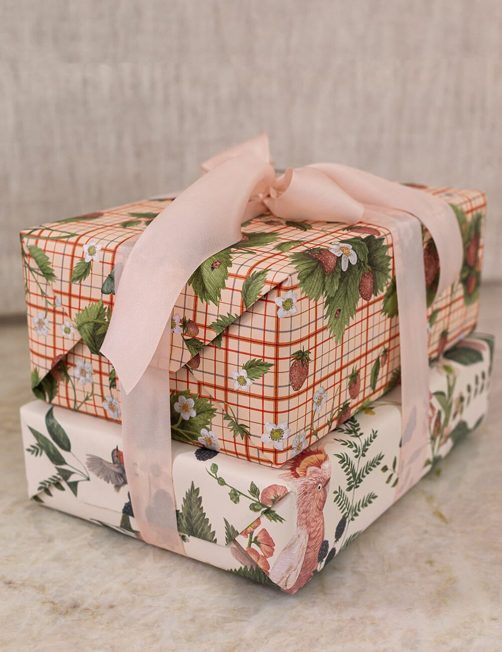 Gift Wrap Roll 3m - Strawberries - Pure Apotheca