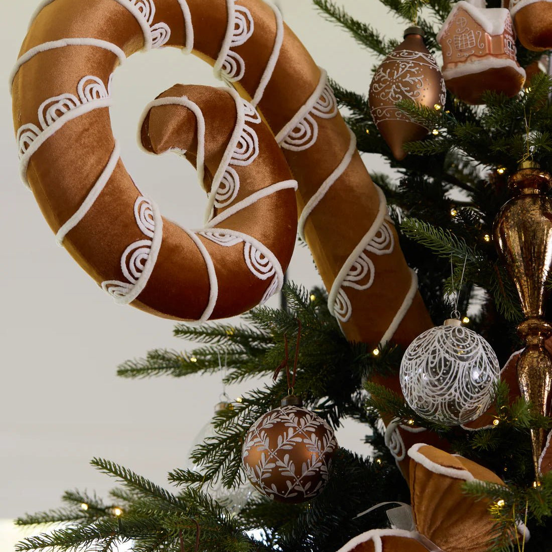 GINGERBREAD FLEUR BAUBLE - Pure Apotheca