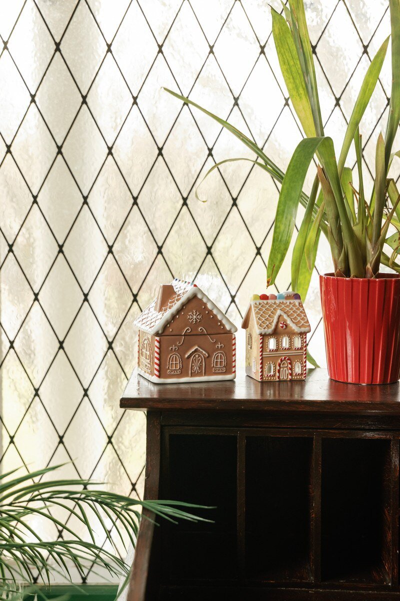 Gingerbread Incense House & Tea Light Holder - Pure Apotheca