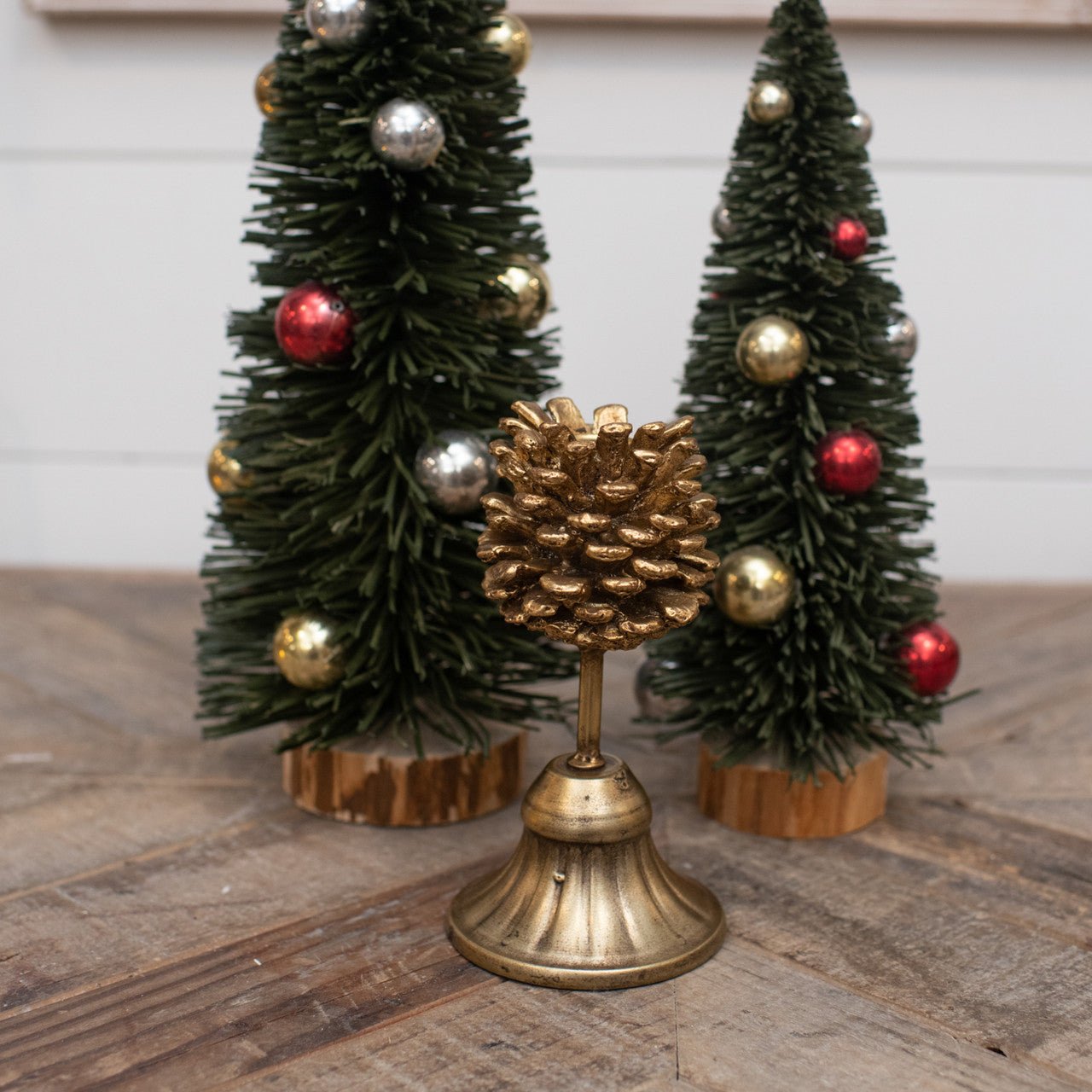 GOLD PINECONE TAPER CANDLE HOLDER SML - Pure Apotheca