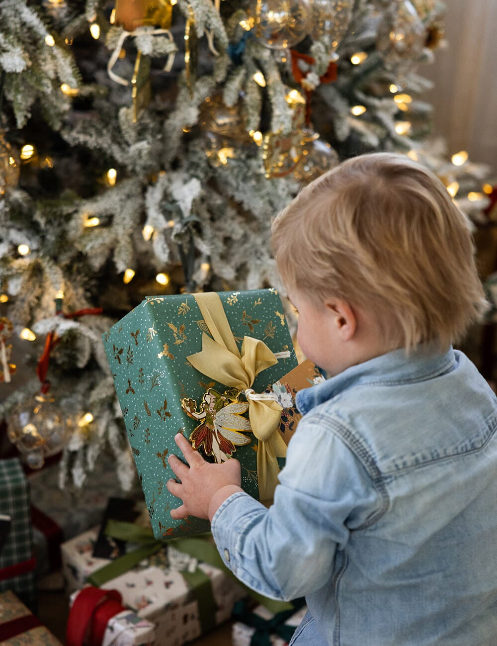 Golden Holly (Gold Foil) Gift Wrap Roll 3m - Pure Apotheca