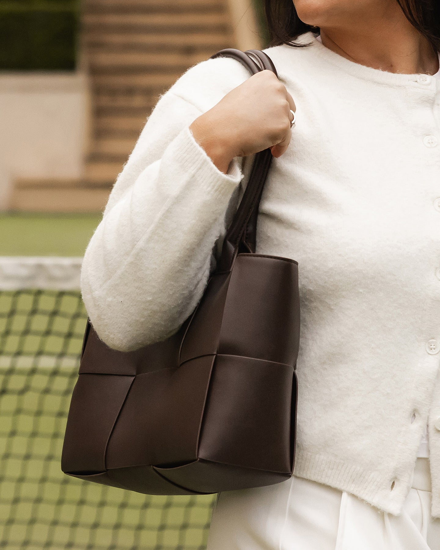 Gwen Handbag Chocolate - Pure Apotheca