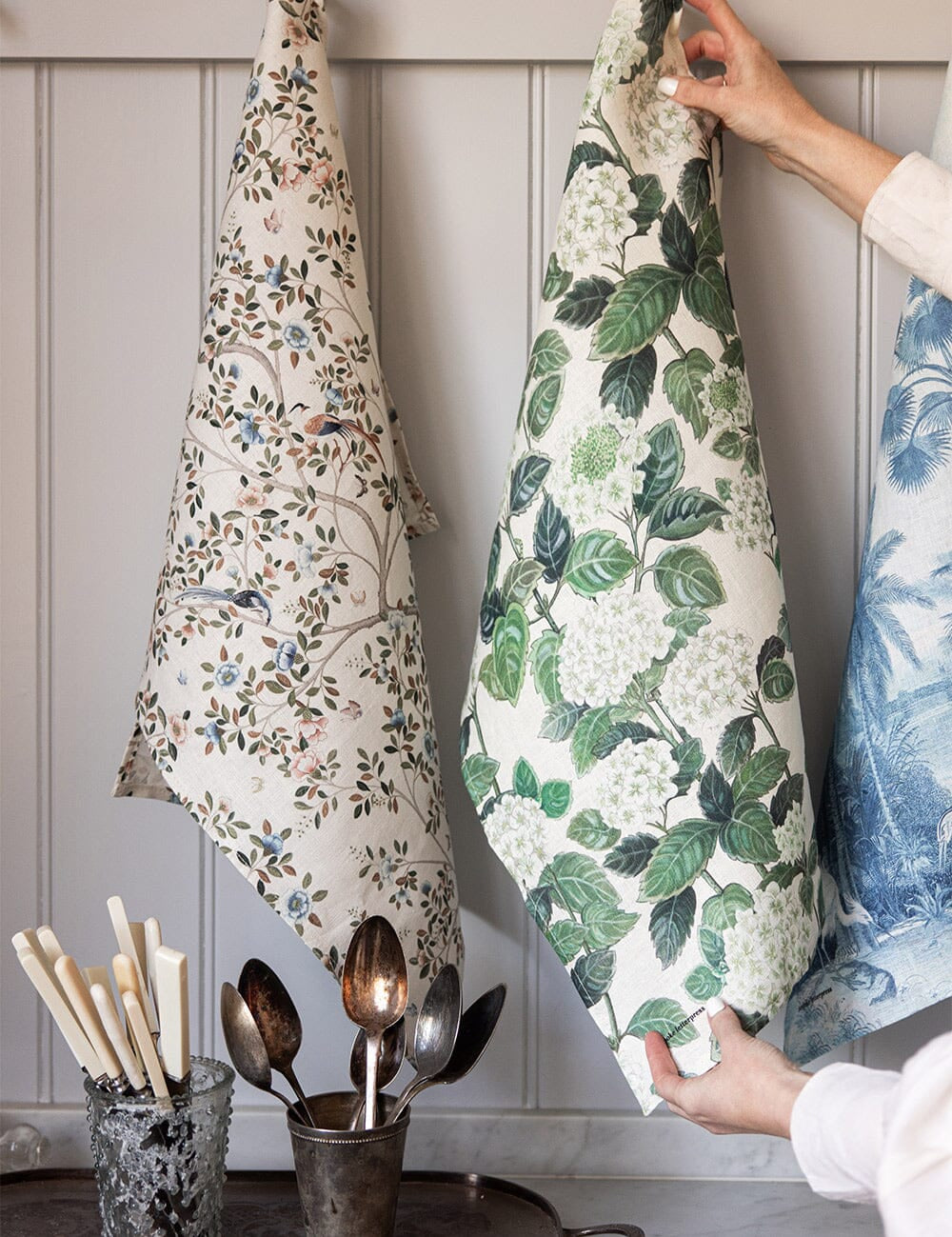 Hydrangea Linen Tea Towel - Pure Apotheca