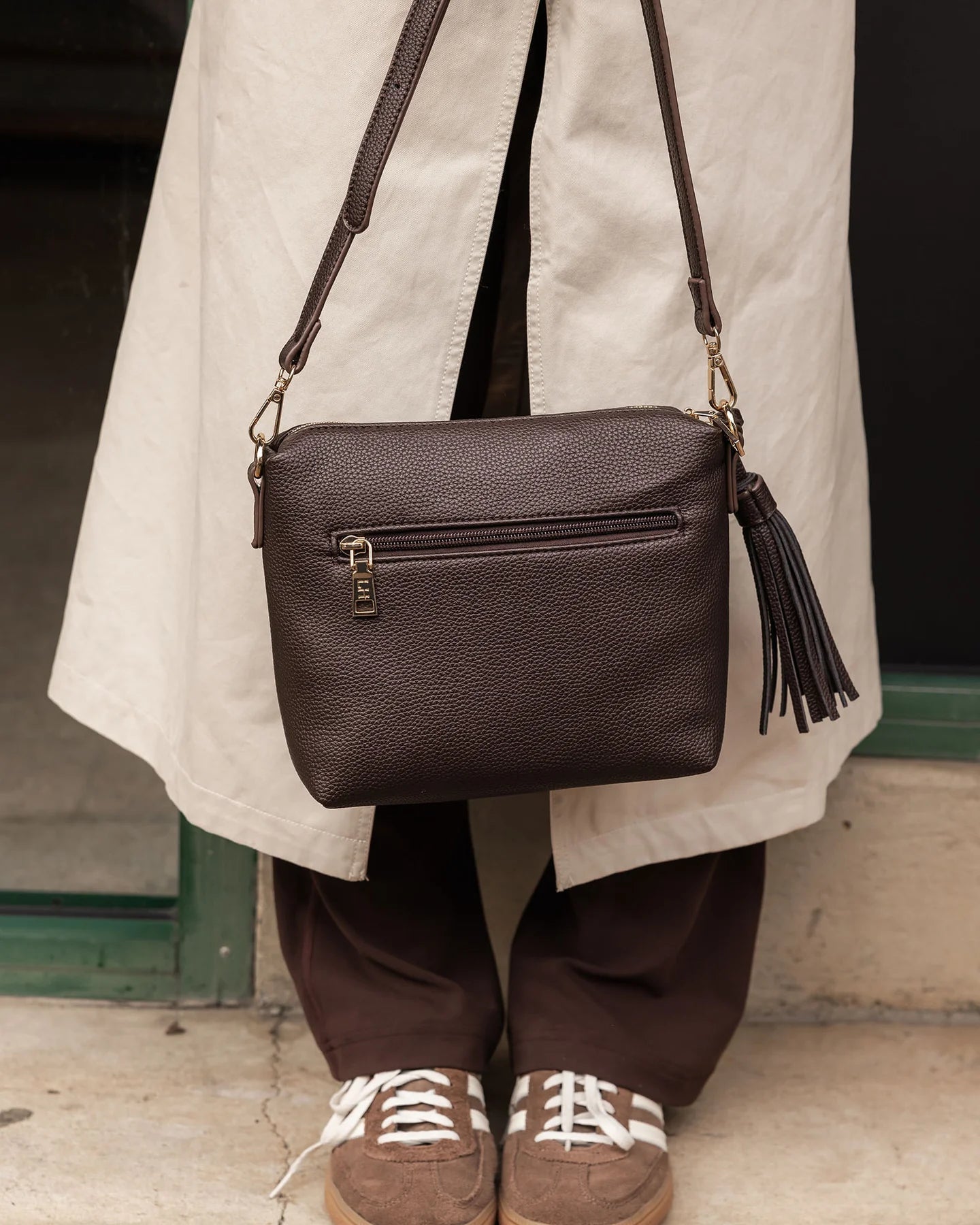 Kasey Crossbody Bag Chocolate - Pure Apotheca
