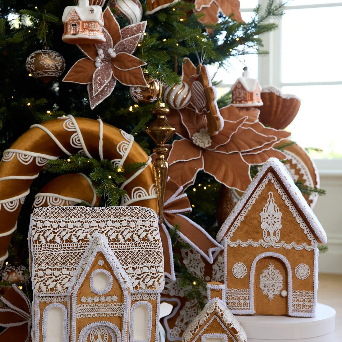 LACE GINGERBREAD HOUSE - Pure Apotheca