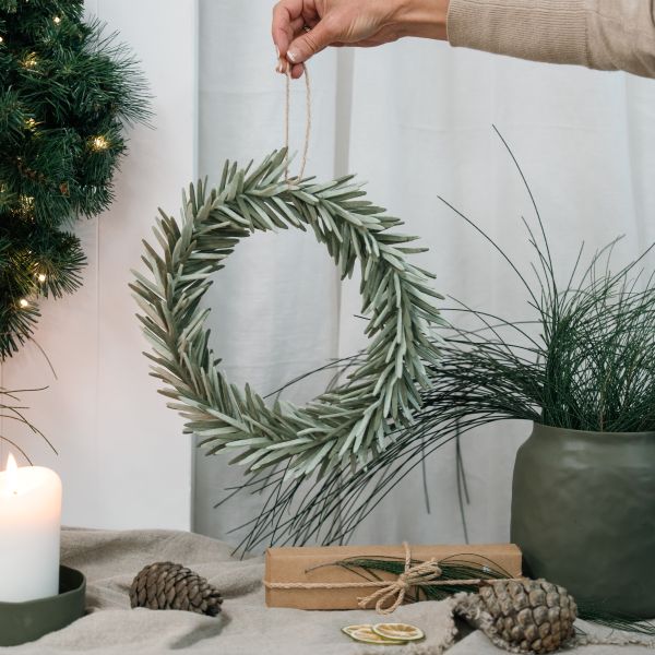 Lucia Felt Green Olive Laurel Wreath d30 - Pure Apotheca
