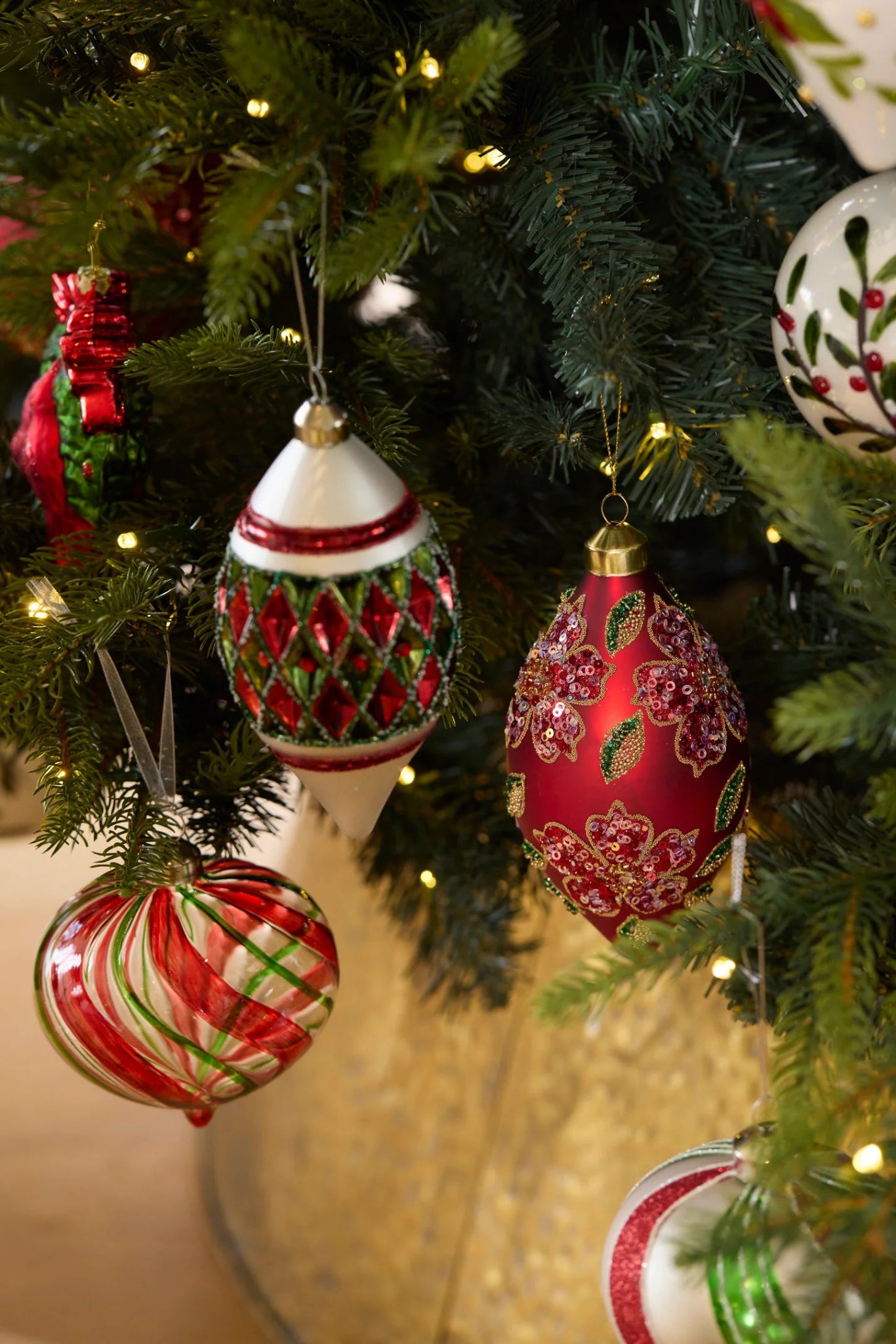MATTE BEADED POINSETTIA DROP BAUBLE - Pure Apotheca