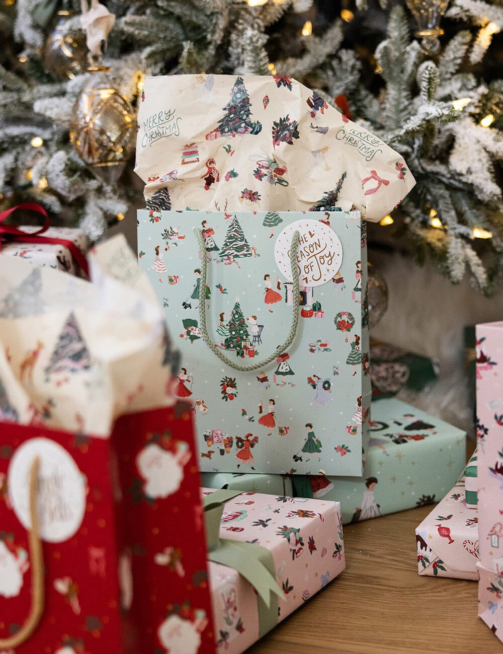 Medium Gift Bag - Christmas Ladies - Pure Apotheca