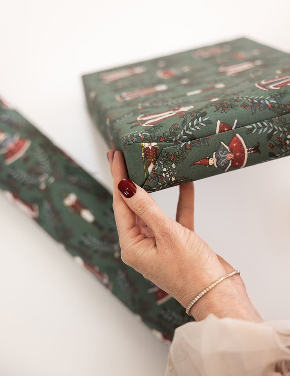 Mr & Mrs Claus Gift Wrap 3m - Pure Apotheca
