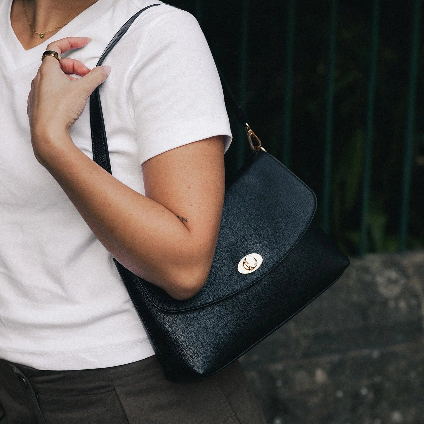 Nisha Shoulder Bag Black - Pure Apotheca