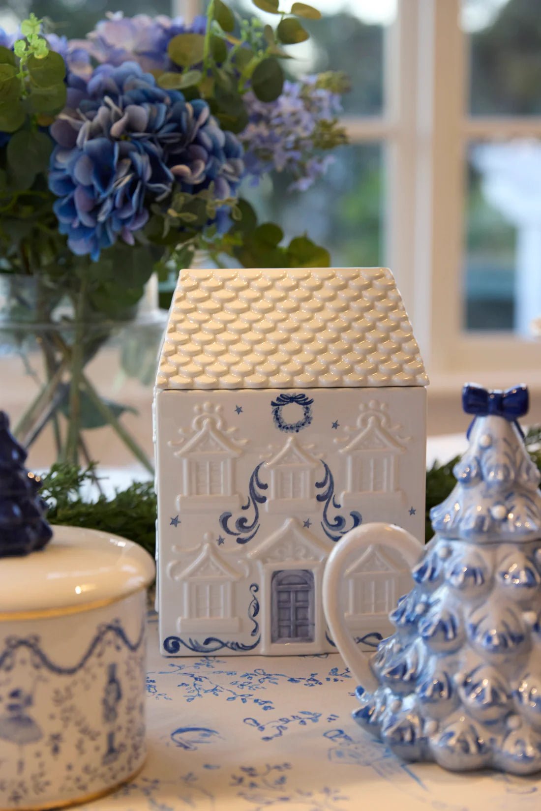 NUTCRACKER WONDERLAND COOKIE JAR - Pure Apotheca
