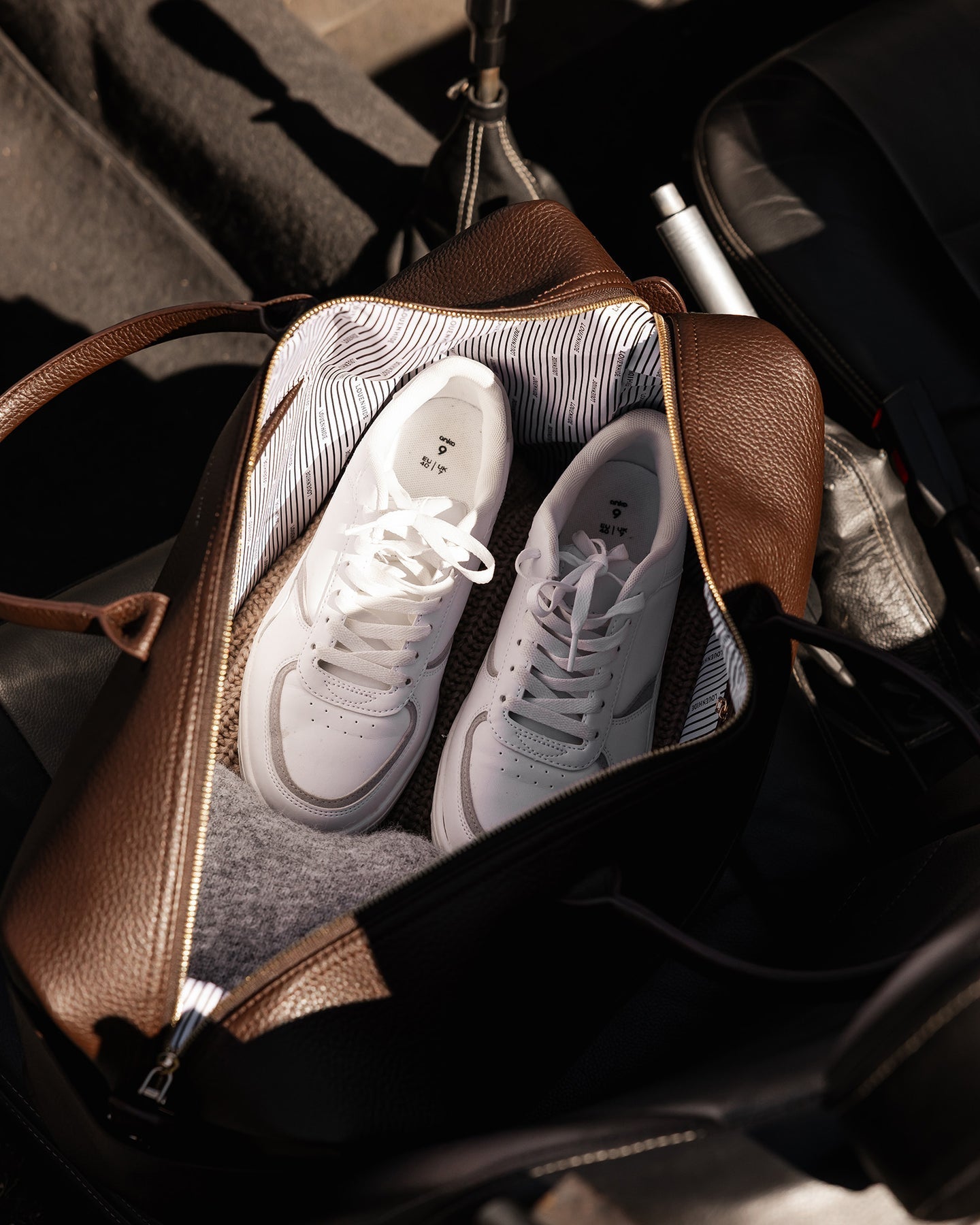 Ohio Overnight Bag Chocolate - Pure Apotheca