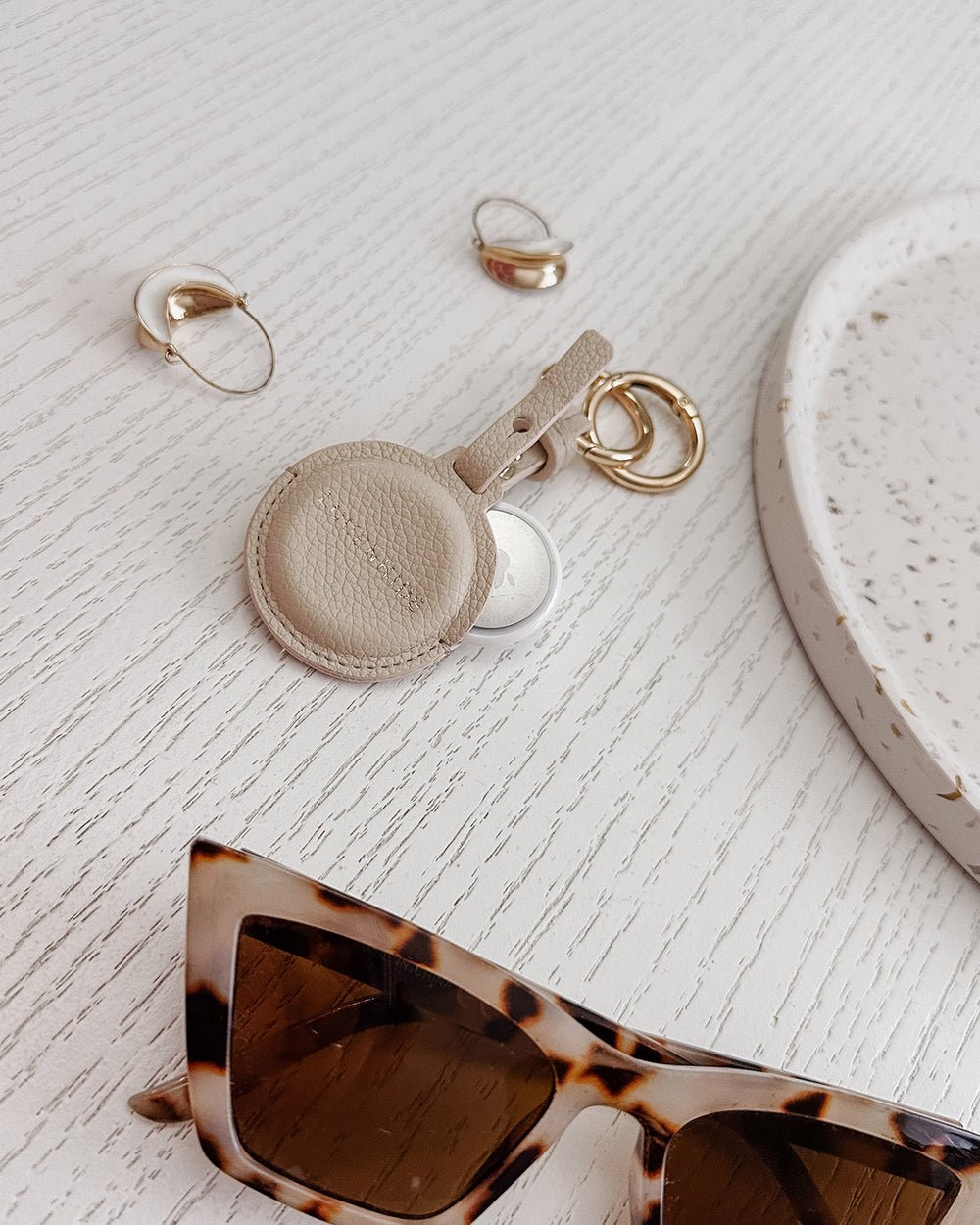 Opal AirTag Case Vanilla - Pure Apotheca