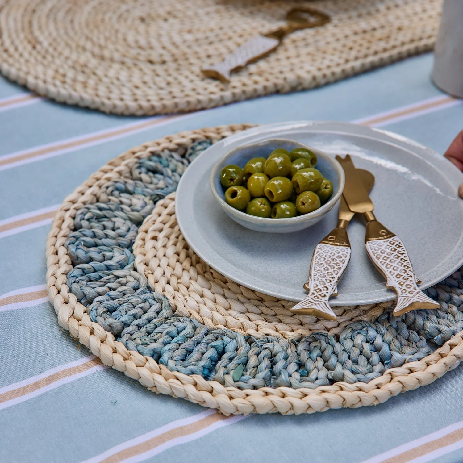 PALMA NATURAL/BLUE BRAIDED PLACEMAT 33CM - Pure Apotheca
