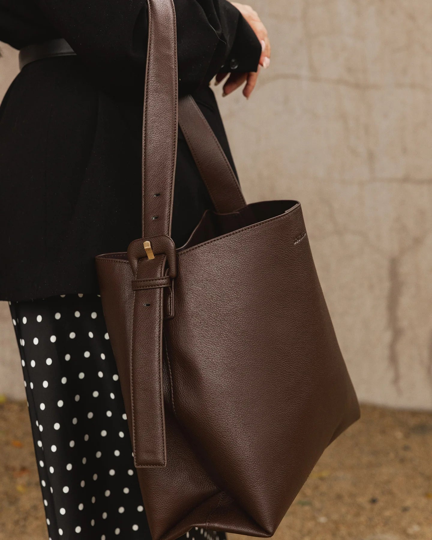 Peyton Shoulder Bag Chocolate - Pure Apotheca