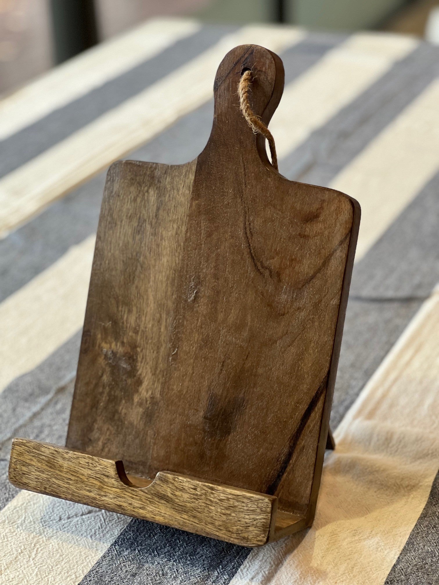 Porto Ipad/Book Stand - Pure Apotheca