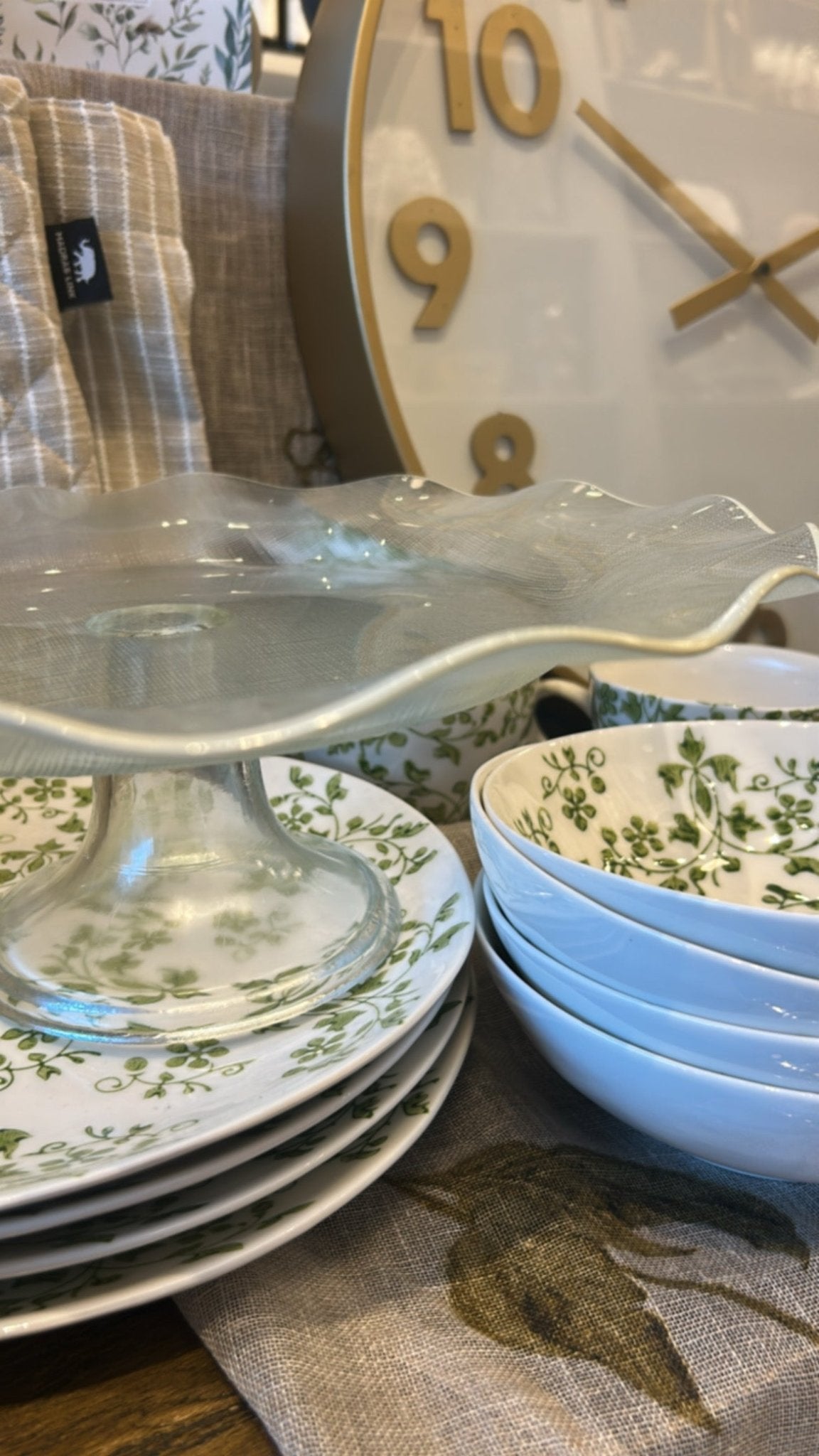 Raquel Glass Footed Cake Stand - Pure Apotheca