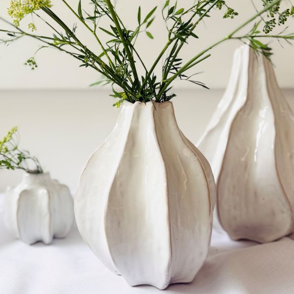 Rise Ribbed Vase Medium d16xh20 - Pure Apotheca