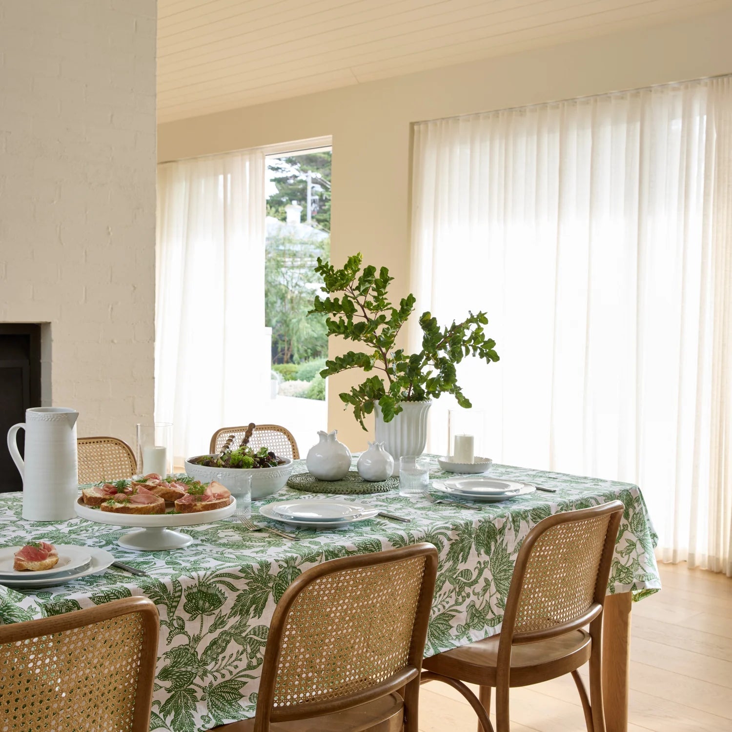 SAMARA GREEN TABLECLOTH 150X230CM - Pure Apotheca