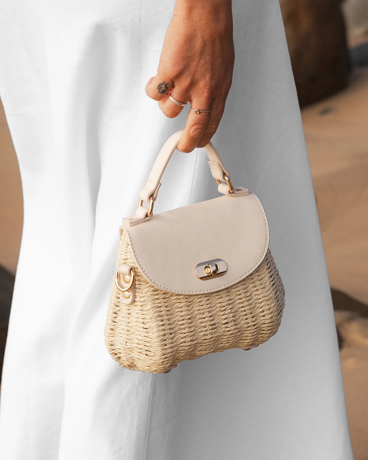 Sandy Raffia Crossbody Bag Vanilla - Pure Apotheca