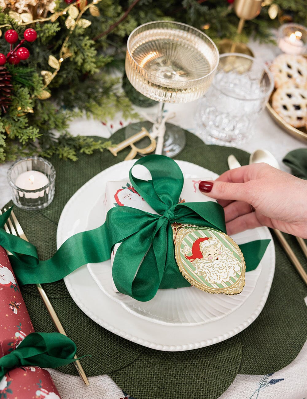 Santa Picture Frame Enamel Ornament - Pure Apotheca