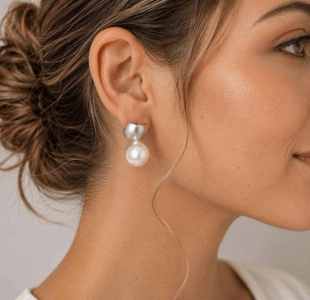 Serenia Teardrop Pearl Silver Stud Earrings - Pure Apotheca