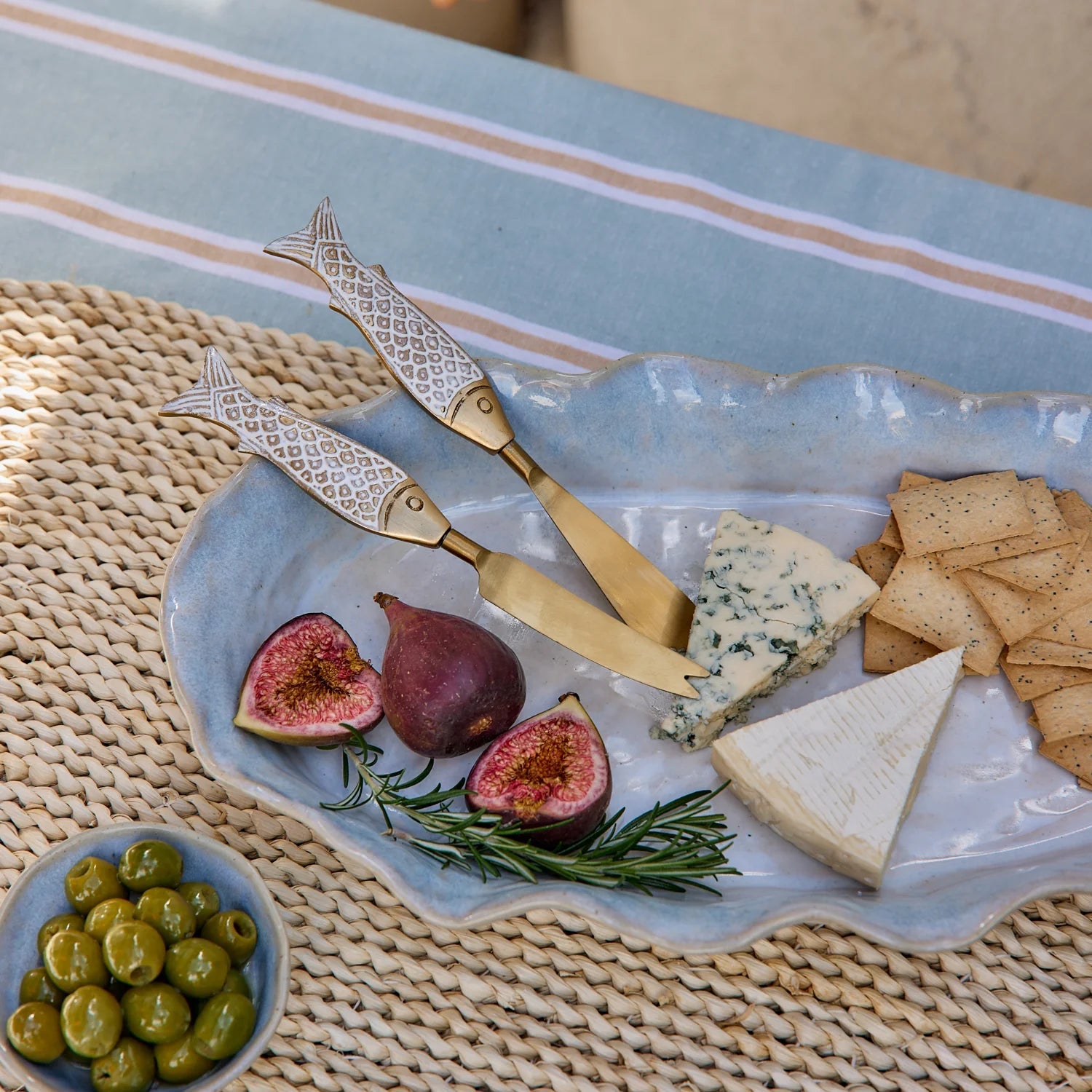 SEYCHELLES BRASS FISH CHEESE KNIFE SET - Pure Apotheca