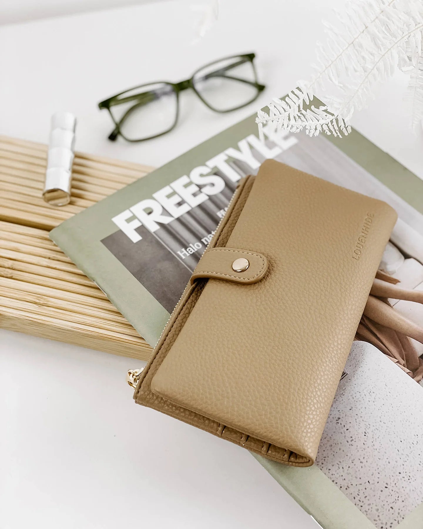 Stella Wallet Latte - Pure Apotheca