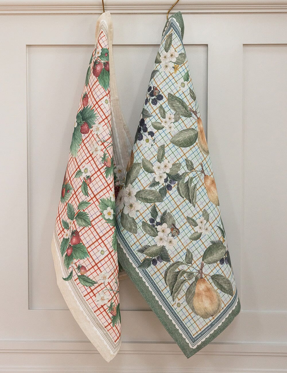 Strawberries Linen Tea Towel - Pure Apotheca
