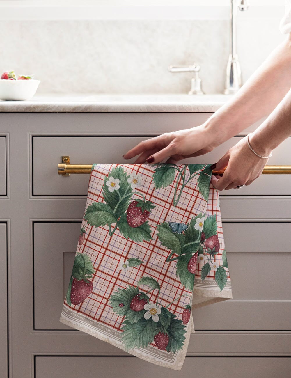 Strawberries Linen Tea Towel - Pure Apotheca