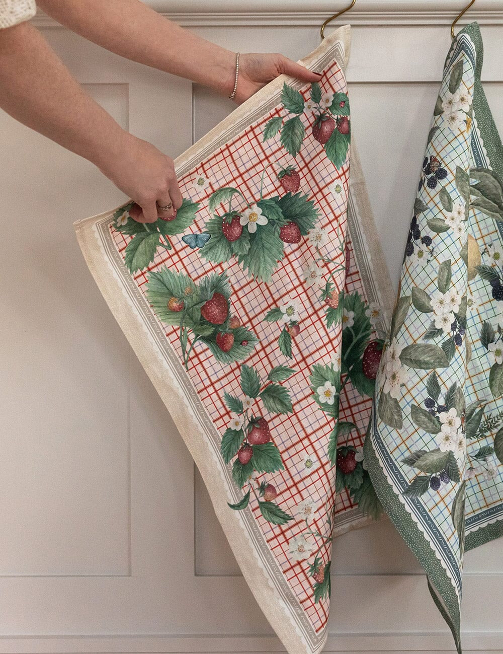Strawberries Linen Tea Towel - Pure Apotheca
