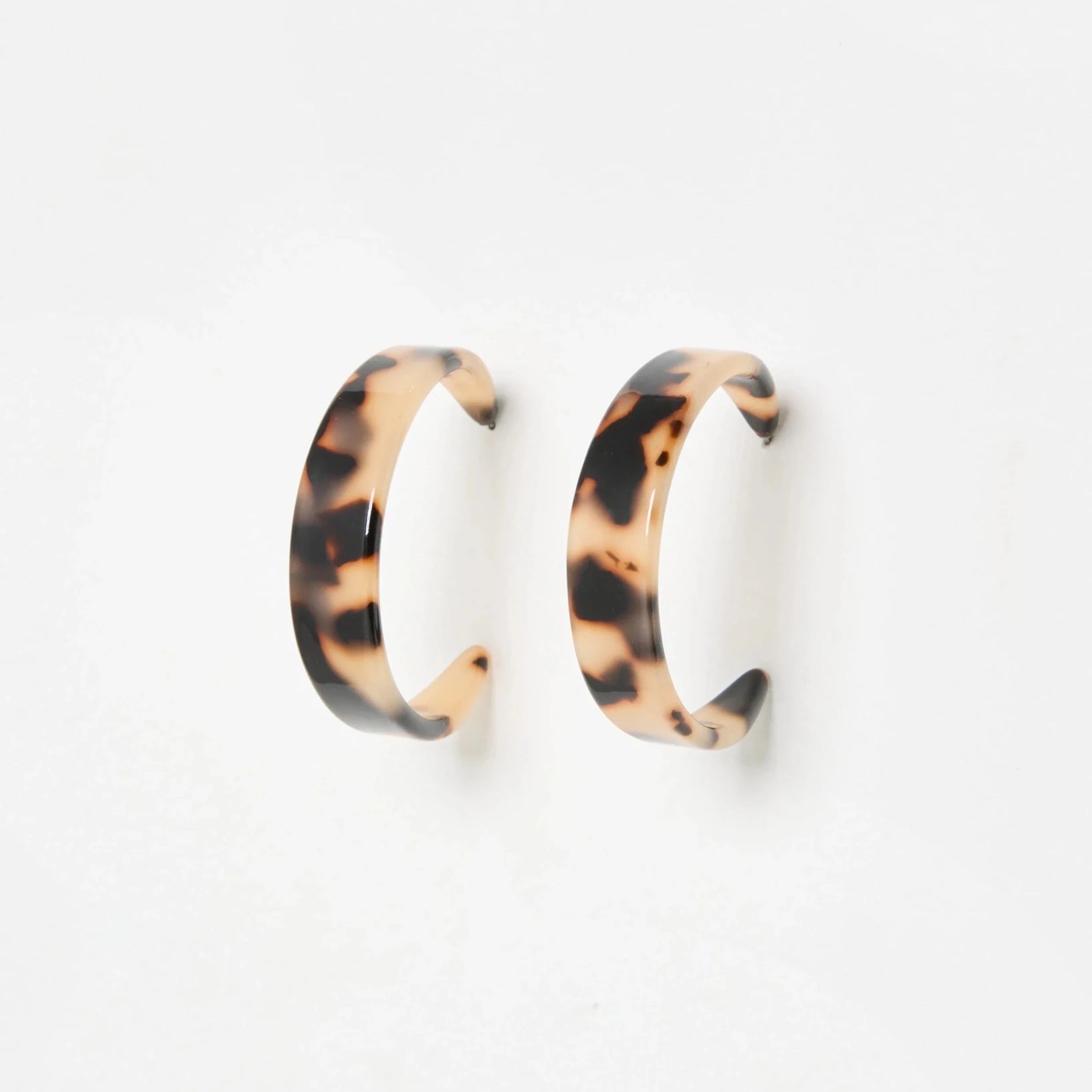 Tortoise Shell Beige Hoops - Pure Apotheca