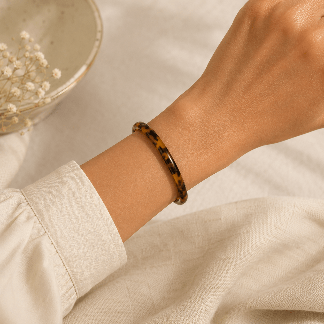 Tortoise Shell Thin Bangle - Pure Apotheca