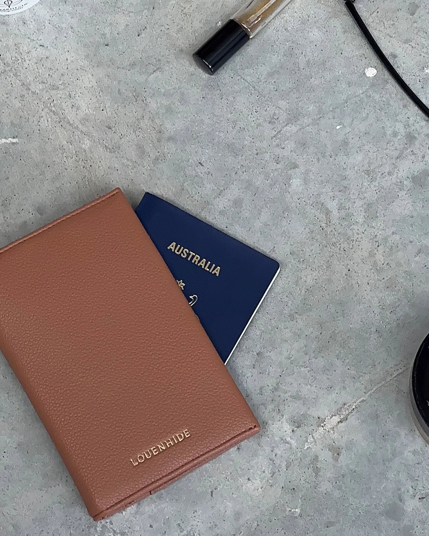 Venice Passport Holder Toffee - Pure Apotheca