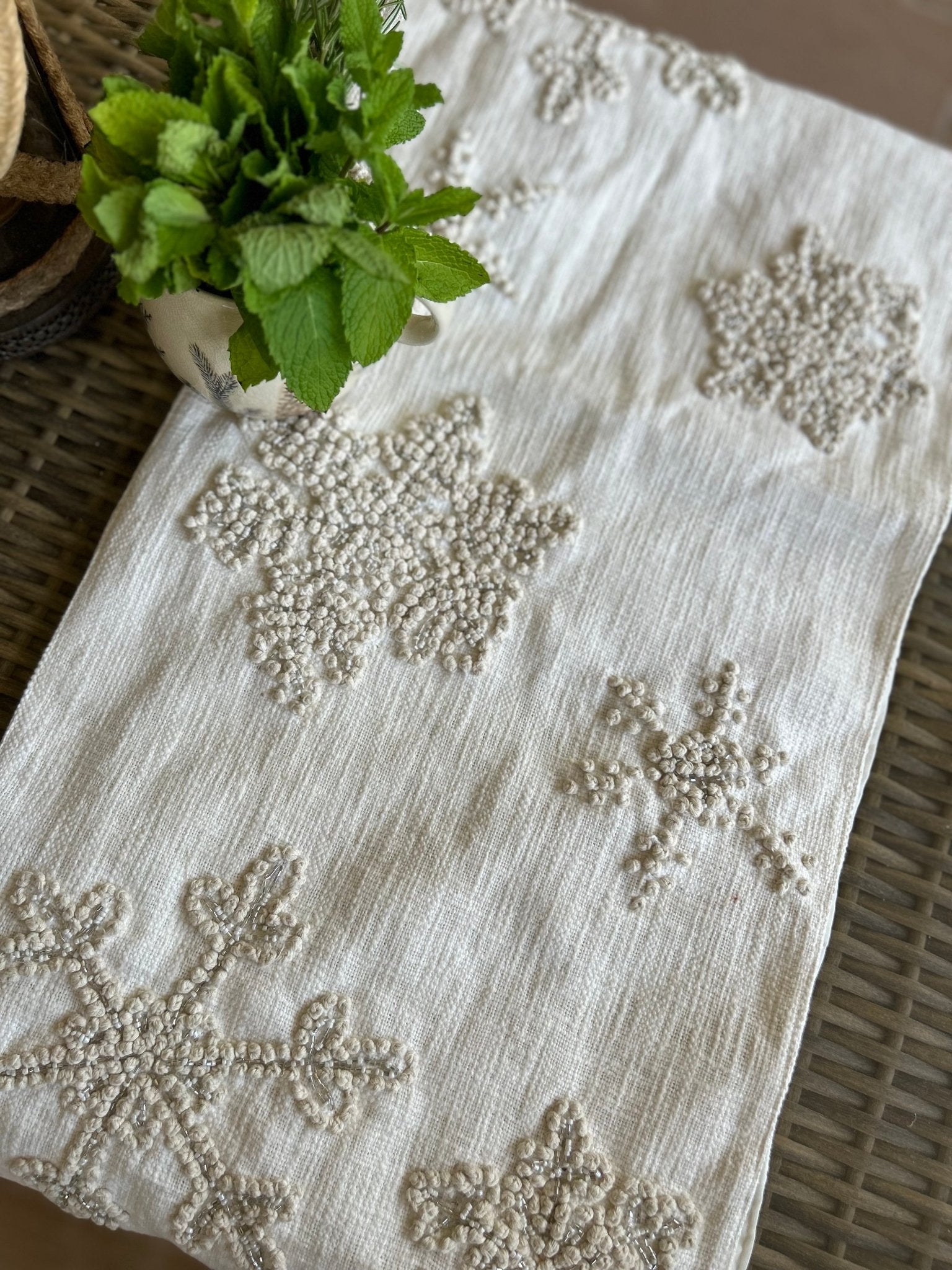 White Christmas Table Runner 40x180cm - Pure Apotheca